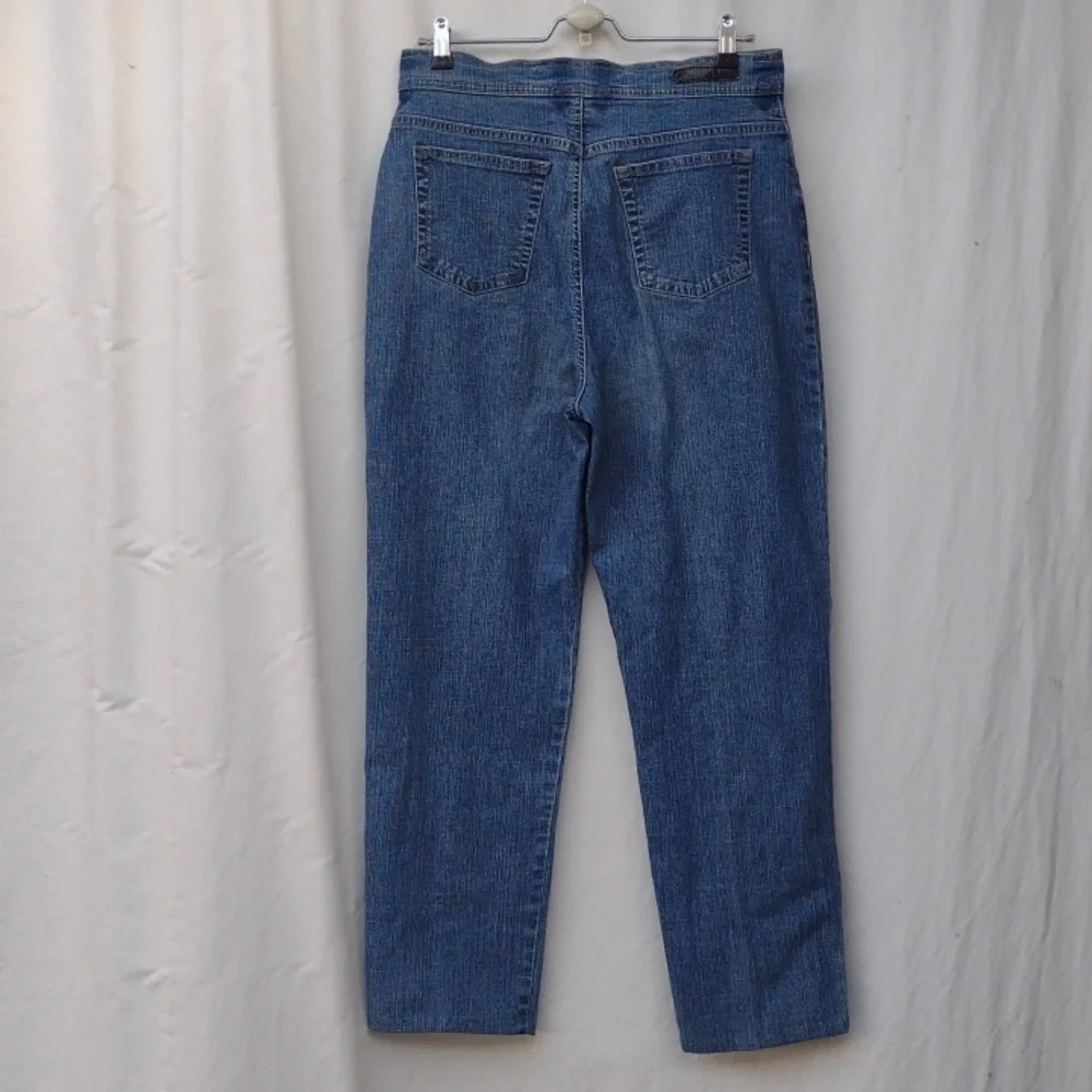 Gloria Vanderbilt Stretch High Waisted Mom Jeans 12 - Picture 2 of 11